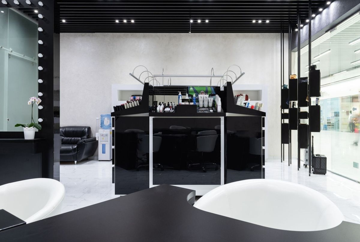 Voorbeeld: salon in zwart en wit